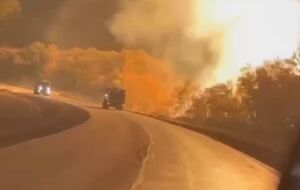 Из-за пожара в районе Кутейниково все машины разворачивают на Новоазовск, отметили в соцсетях