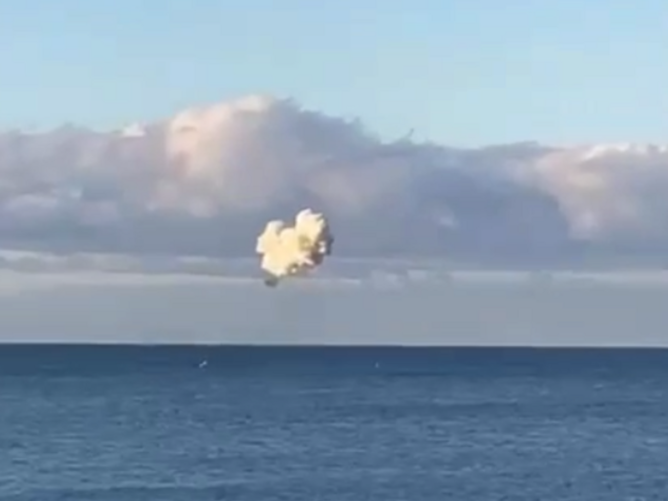 У районі Сочі, як стверджують у міноборони РФ, уранці 14 жовтня збили два безпілотники