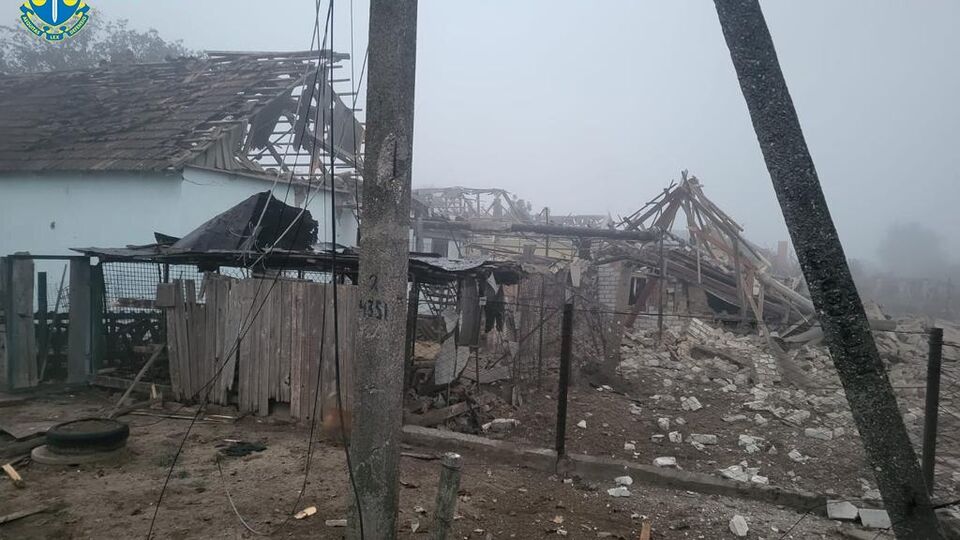 Російський обстріл Берислава призвів до сильних руйнувань та загибелі мирної жительки