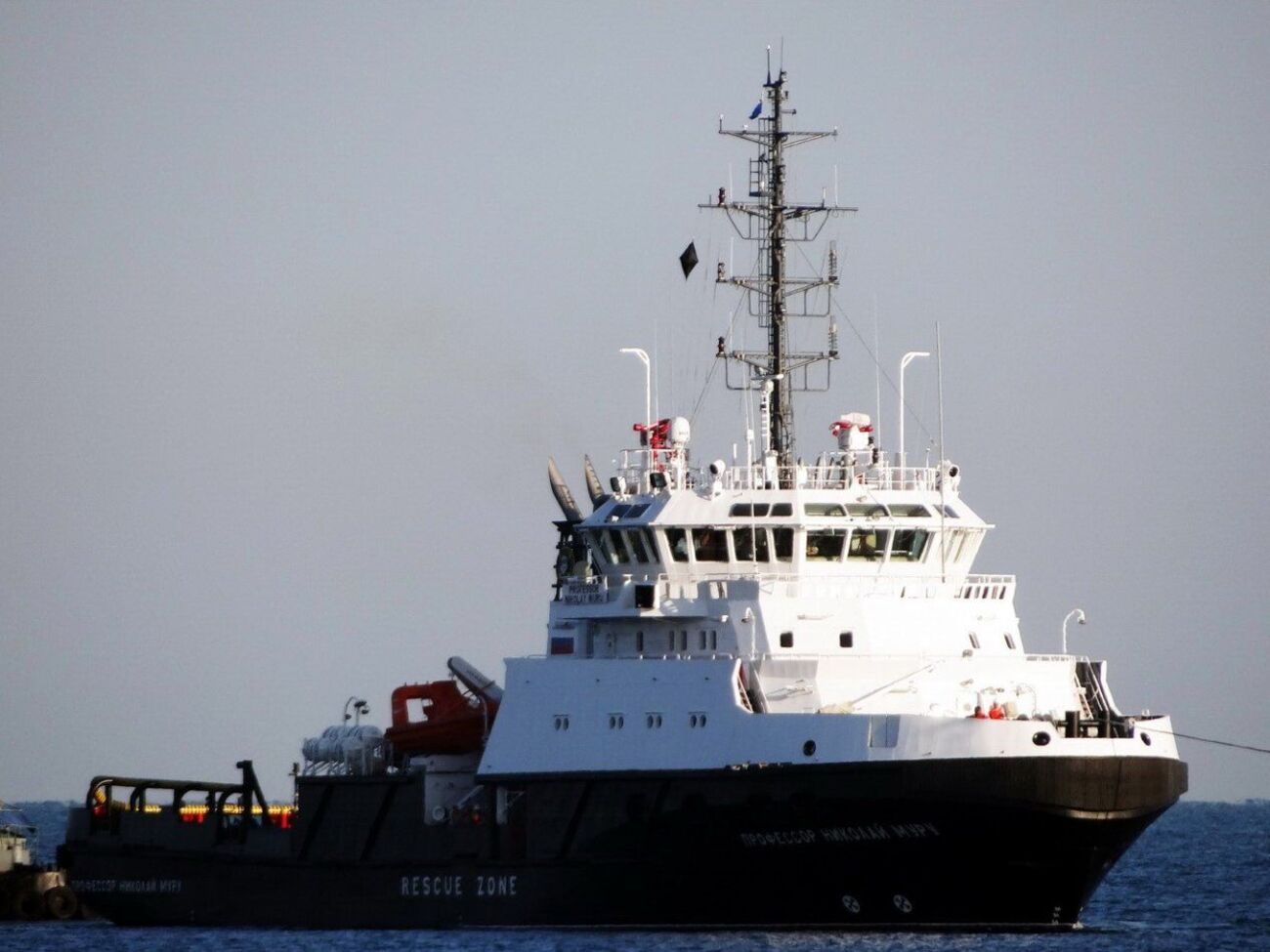 Буксир "Профессор Николай Муру" получил повреждения 13 октября в ходе украинской атаки, сообщил Плетенчук