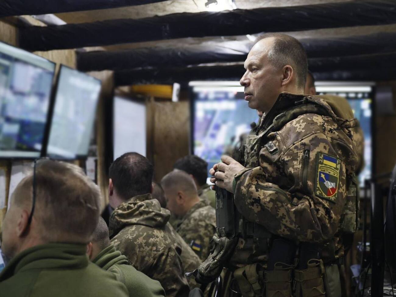 По словам Сырского, главная цель россиян – разгром группировки украинских войск, окружение Купянска и выход на рубеж реки Оскол