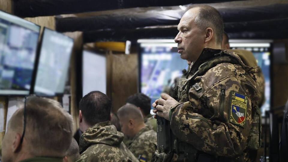 По словам Сырского, главная цель россиян – разгром группировки украинских войск, окружение Купянска и выход на рубеж реки Оскол