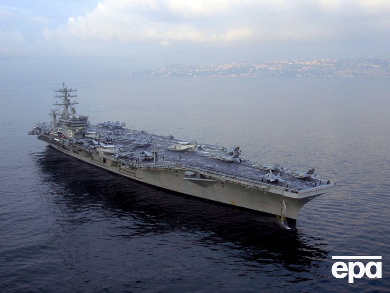 Остін наказав авіаносній ударній групі USS Dwight D. Eisenhower розпочати рух у Східне Середземномор'я
