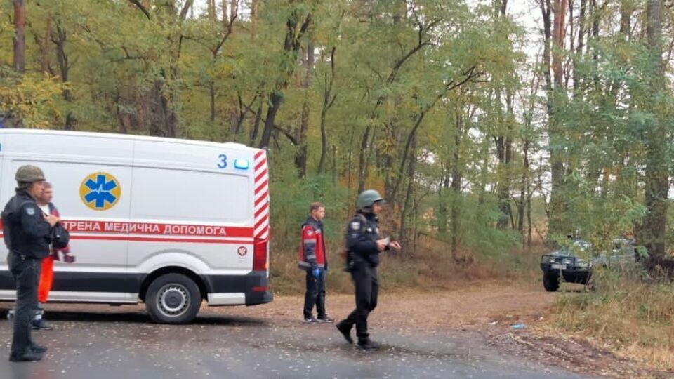 В Черниговской области двое местных жителей поехали в лес за дровами и подорвались в лесополосе, отметили в полиции
