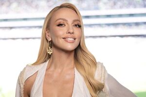 Полякова: Неужели кто-то из вас серьезно думает, что я интересуюсь происхождением доходов заказчиков своих выступлений?