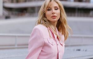 До полномасштабного вторжения РФ в Украину Loboda участвовала в многочисленных российских шоу и гастролировала по РФ с концертами