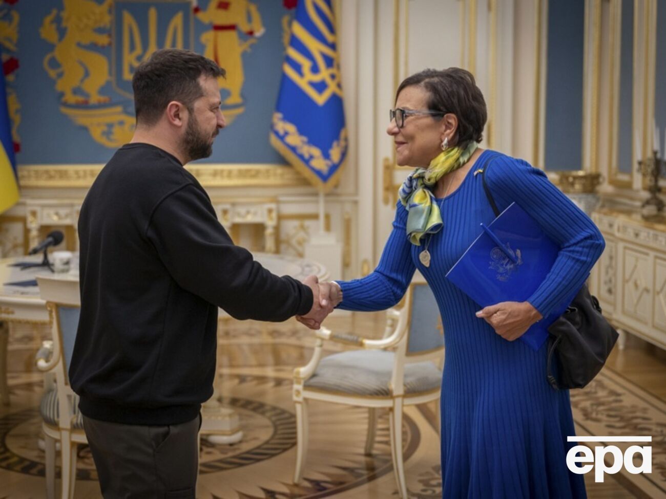 Зеленский назвал "важным сигналом" визит Прицкер в Киев на 600-й день полномасштабной войны