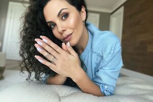 С 2017 года Каменских выступает сольно как певица NK