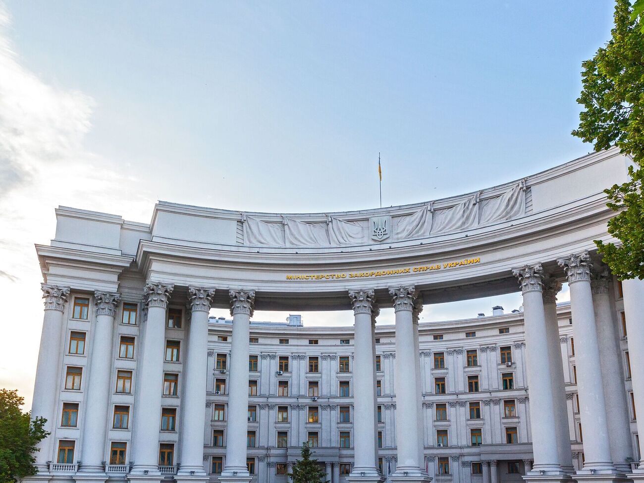 МИД Украины поддерживает реализацию принципа "двух государств, Израиля и Палестины, которые будут жить рядом в мире и безопасности"
