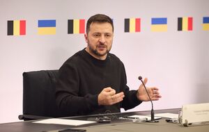 Зеленский по итогам ставки похвалил украинских защитников, сдерживающих наступление РФ