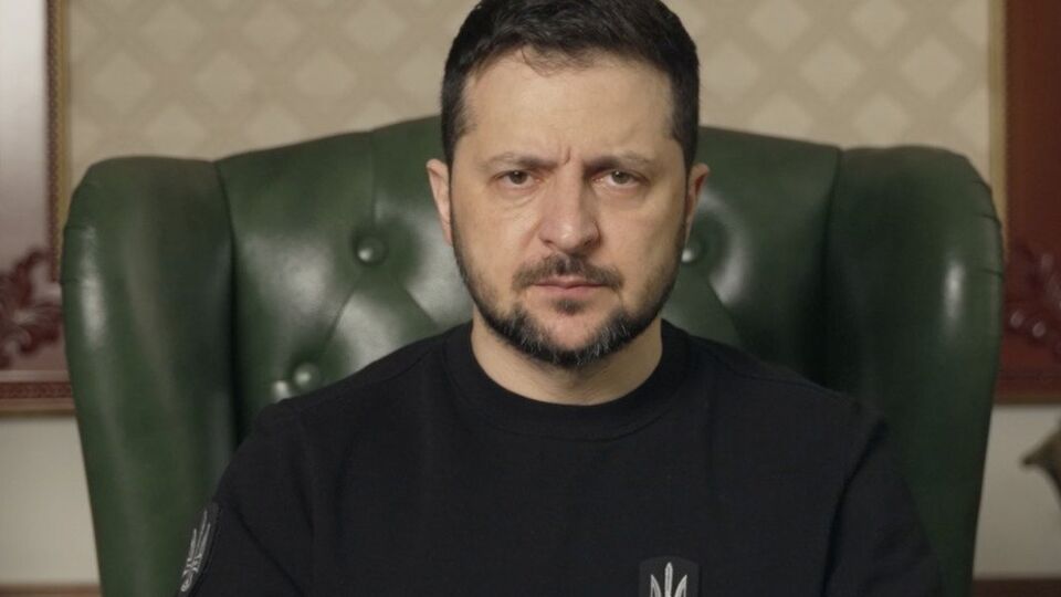 Зеленский поблагодарил украинских защитников, уничтожающих базы россиян на украинской земле