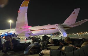 Две ракеты ХАМАС были сбиты недалеко от аэропорта