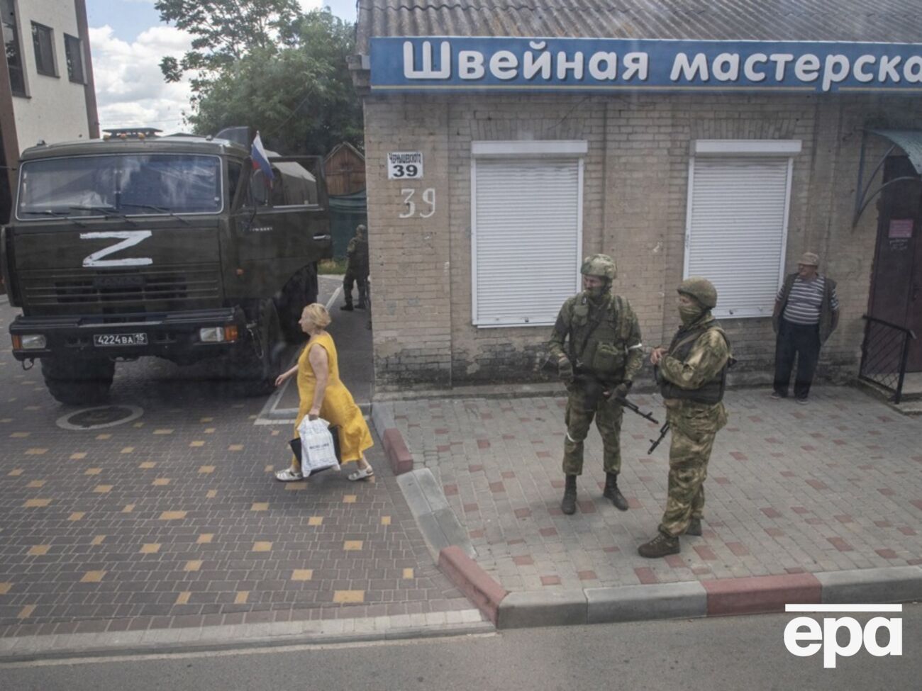 По словам Федорова, особое внимание захватчики уделяют проверке мужчин