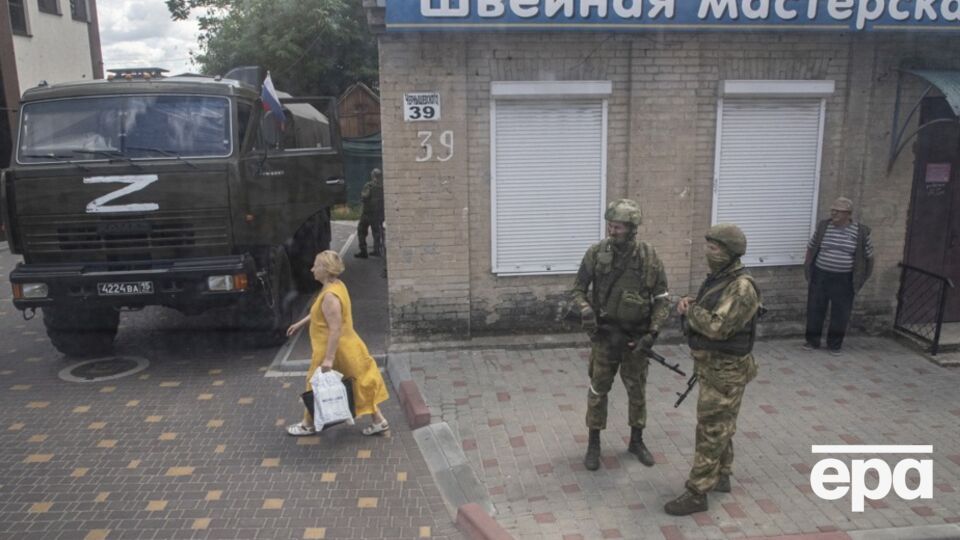 По словам Федорова, особое внимание захватчики уделяют проверке мужчин