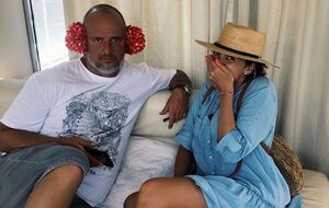 Потап і Каменських покинули Україну