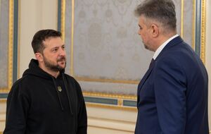 Первое в истории совместное заседание правительств Украины и Румынии стало "новым важным шагом" на пути к стратегическому партнерству, отметил Зеленский после встречи с Чолаку