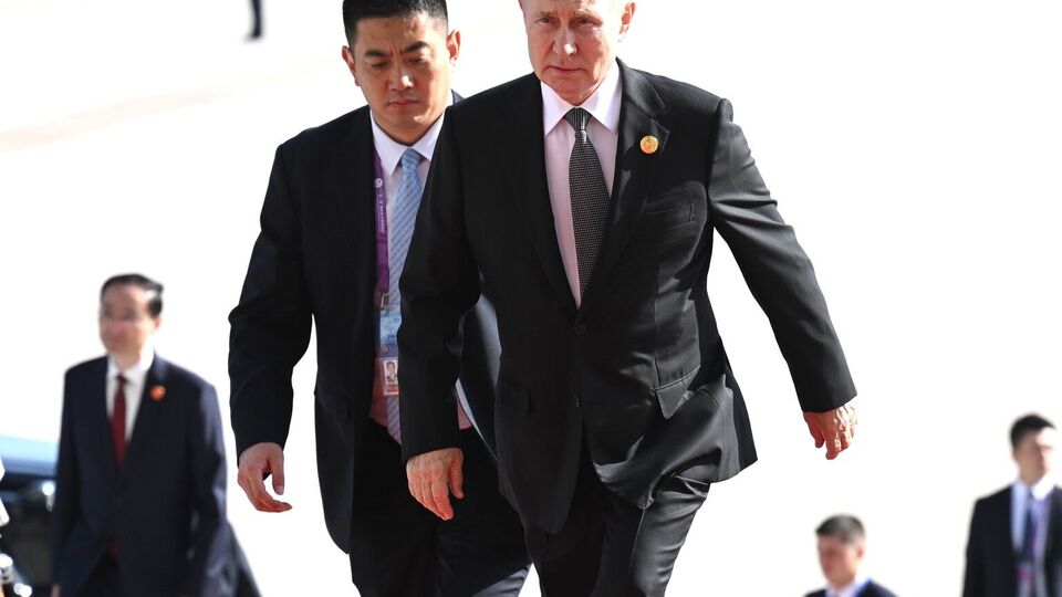 Путин прибыл в Китай 17 октября