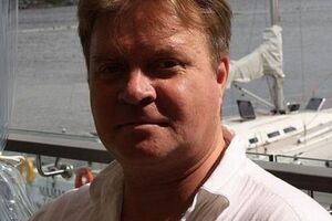 Гладков народився 20 лютого 1963 року в Харкові
