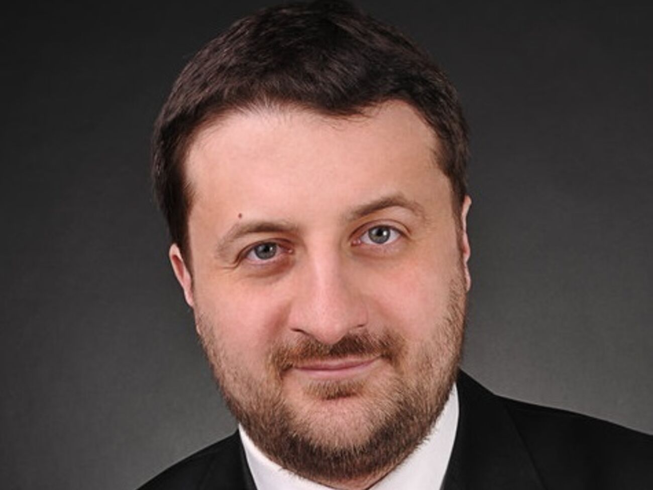 Времена единичных прилетов по территории врага прошли. СБУ вышла на новый уровень массированных атак по РФ, к чему россияне оказались не готовы