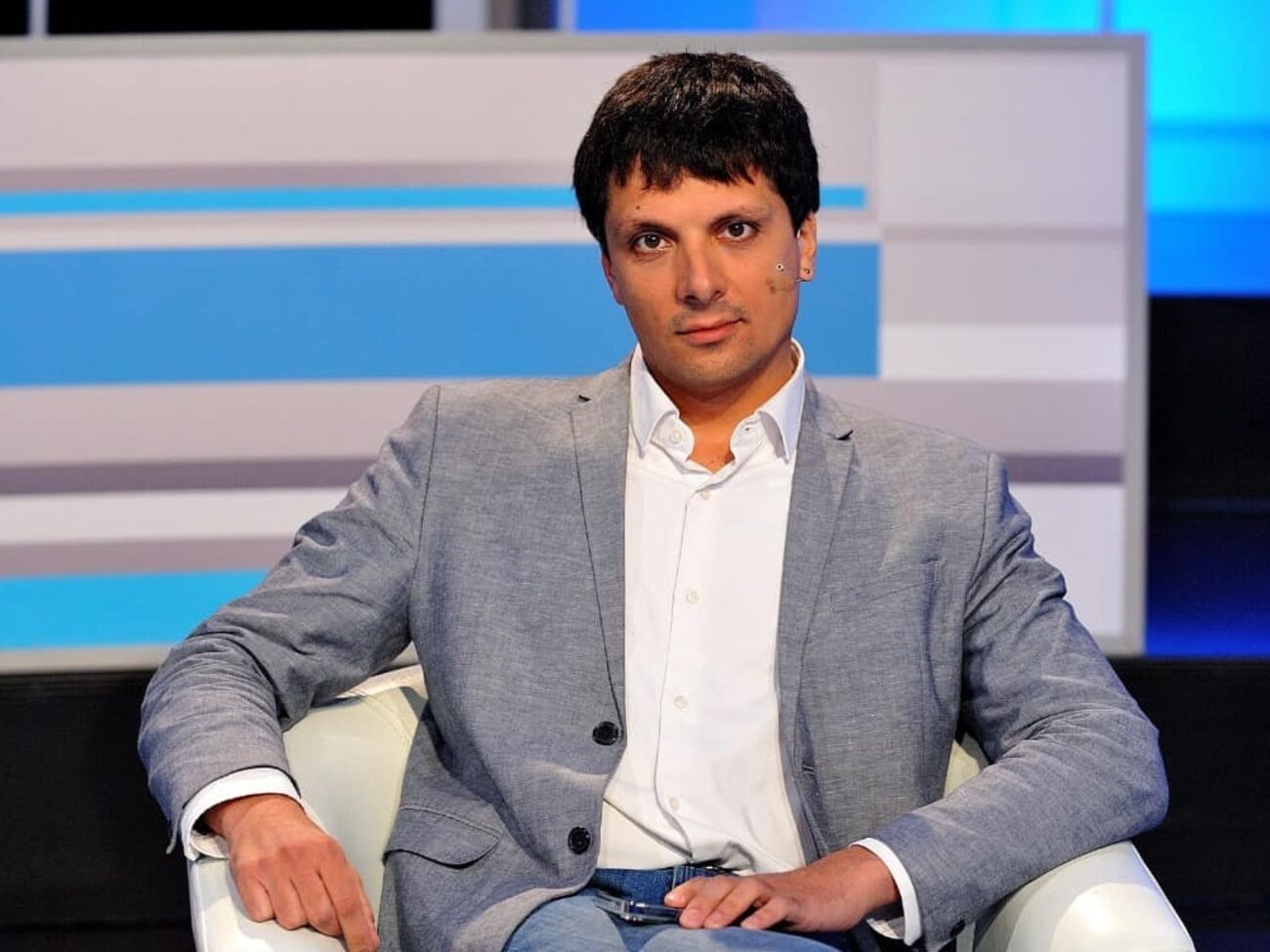 90% постов в Facebook – это скорее обсуждение страхов и слухов, чем реальных проблем со статусом политически значимых лиц