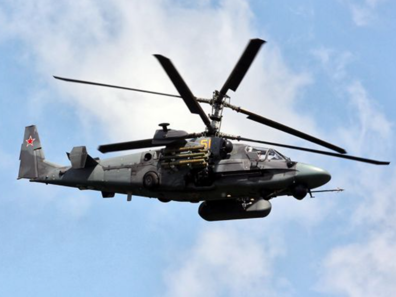 Російські Ка-52 обстрілюють позиції ЗСУ з далеких дистанцій, не заходячи в зону ураження української ППО