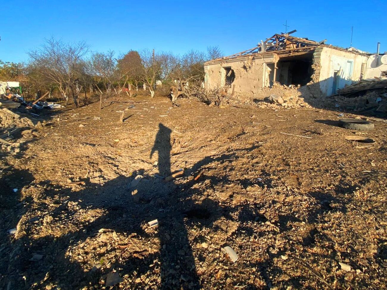 В результате авиаудара РФ по Бериславу травмы получили две женщины, отметили в Херсонской ОВА