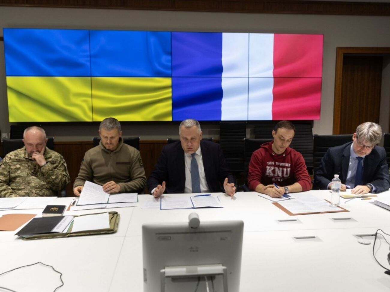 Украина постоянно чувствует поддержку Франции как в приближении победы, так и на пути европейской и евроатлантической интеграции, отметил Жовква