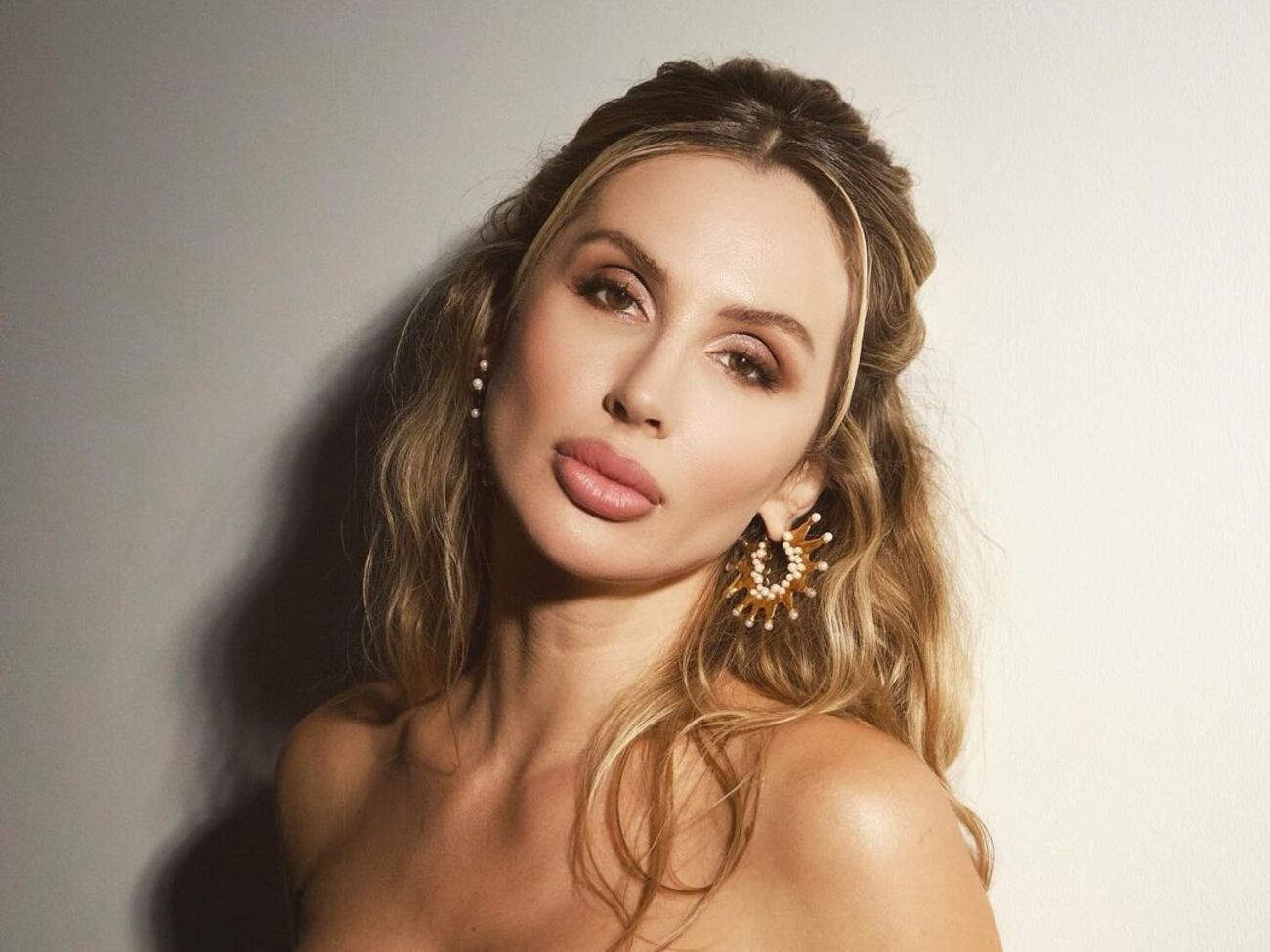Loboda 19 жовтня виповнився 41 рік