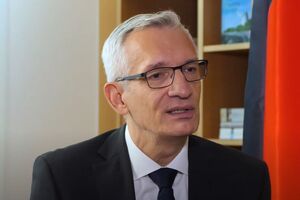 Егер отметил, что Украина получила от G7 "заверения в безопасности", а не гарантии