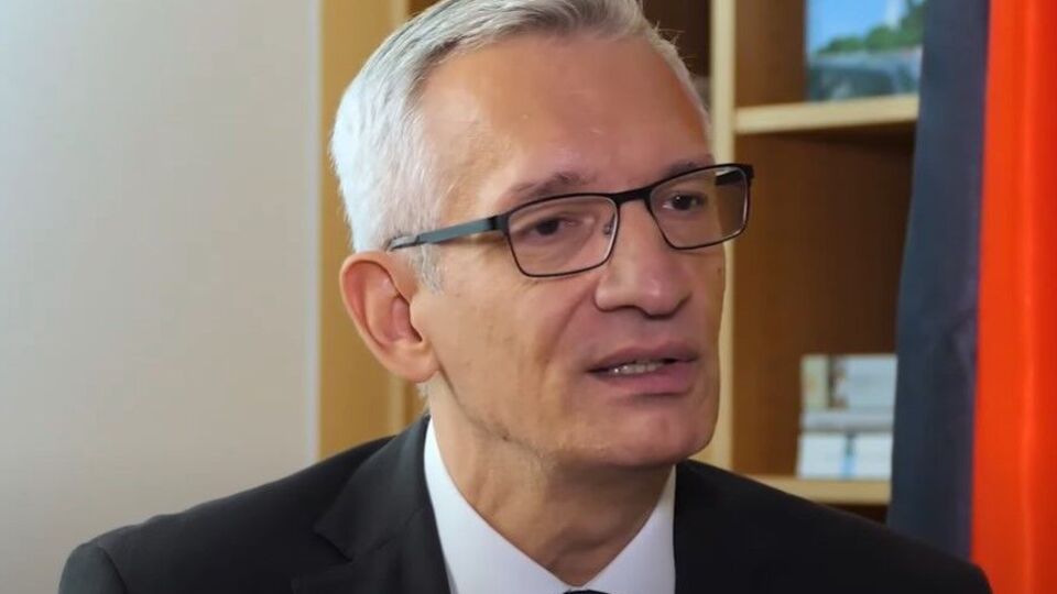 Егер отметил, что Украина получила от G7 "заверения в безопасности", а не гарантии