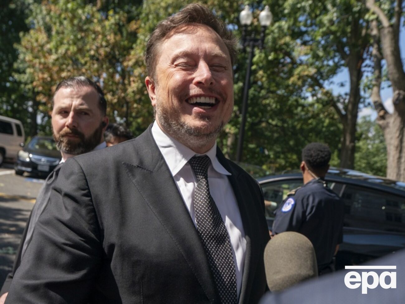 Маск висміяв Зеленського, але зіткнувся з негативною реакцією соцмереж