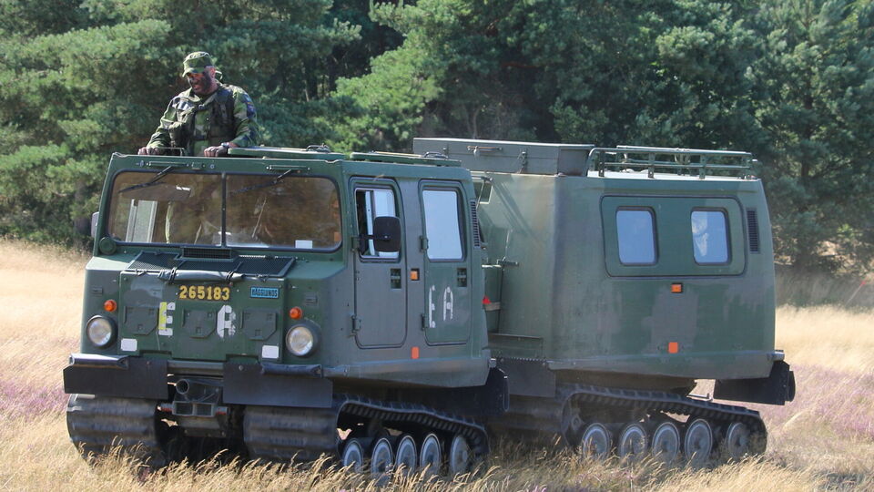 У списку допомоги від ФРН – 14 всюдиходів Bandvagn 206