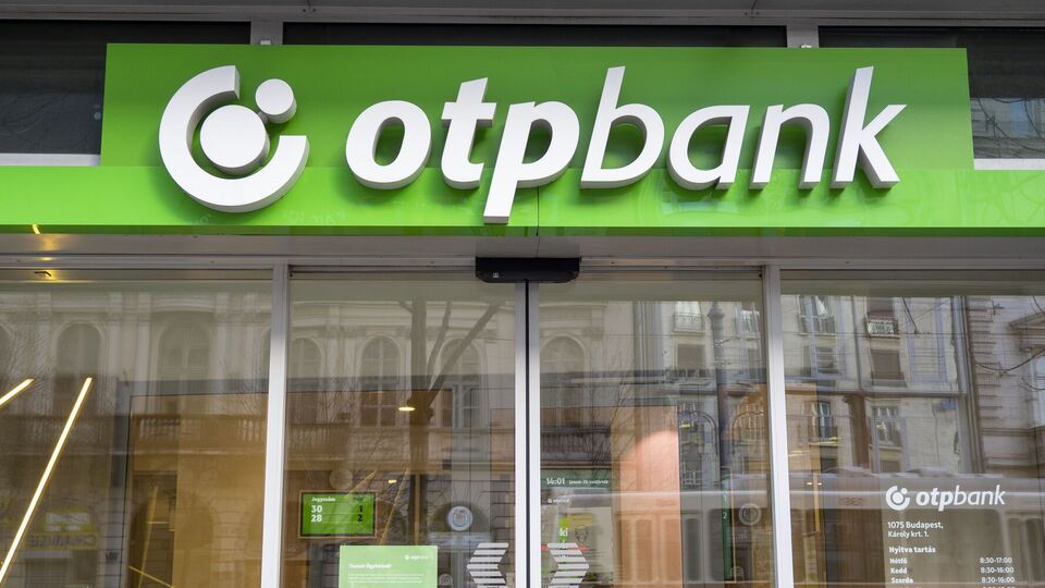OTP Bank прибрали з переліку спонсорів війни