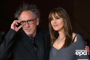 СМИ сообщили о романе Белуччи и Бертона в феврале 2023 года