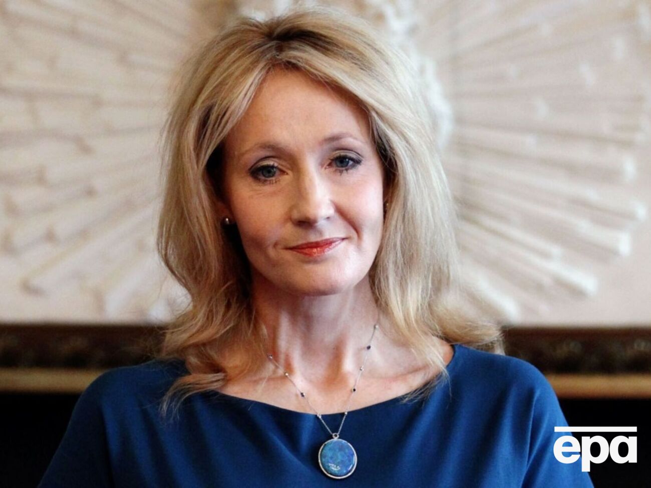 Роулинг: Уже можете заводить дело