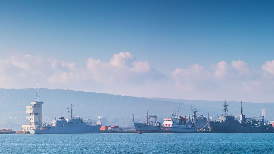 Болгария и Румыния не ограничиваются территориальным морем Болгарии, а работают в прилегающей зоне, где проходят маршруты балкеров нового украинского "зернового коридора"