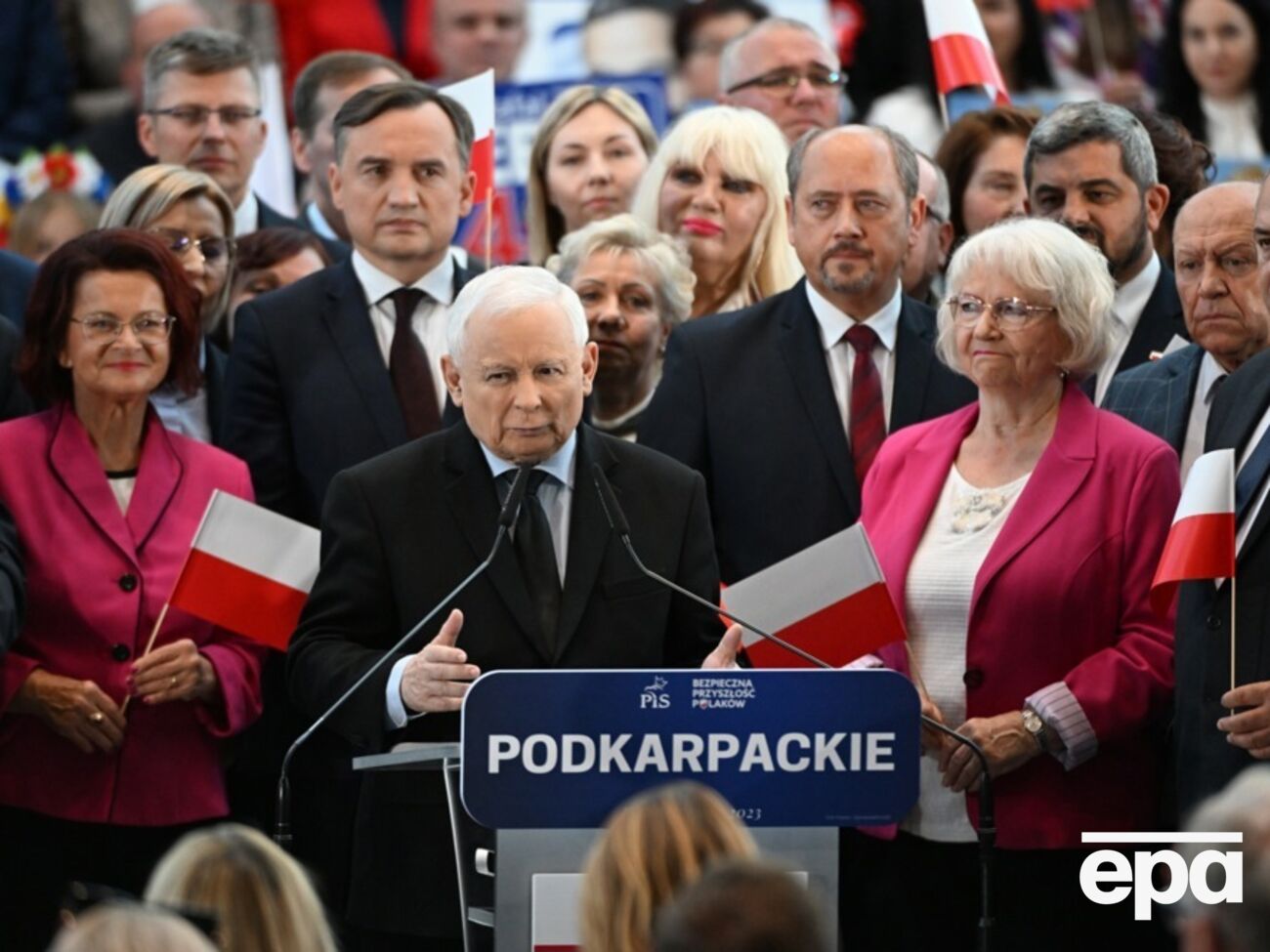 "Право и справедливость" еще летом наняла советников премьера Венгрии Орбана