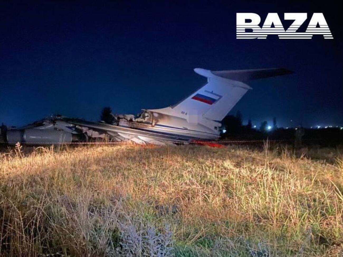 У ніч із 19-го на 20 жовтня під час розгону в літака вибухнуло колесо, після чого виникла пожежа