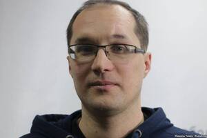 Тактичне становище українських військ під Авдіївкою залишається вигідним. Окупанти влізли у вузьку низину, яка повністю прострілюється українцями з найближчих висот