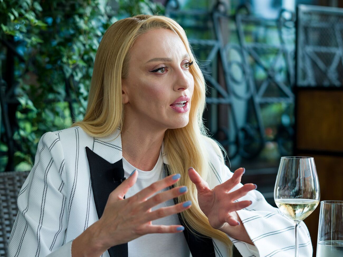 Полякова: Мені кажуть, що я змінилася. Це не я змінилася – світ навколо мене змінився. Час змінився. І зараз мої пісні пронизані темою війни