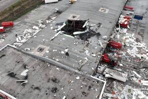 Оккупанты ударили двумя ракетами С-300 по терминалу "Новой почты" под Харьковом около 22.15 21 октября