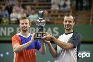 Молчанов (на фото справа) играл в паре с Голубевым