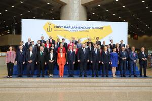 В первом парламентском саммите международной Крымской платформы в Загребе приняли участие около 400 политиков со всего мира