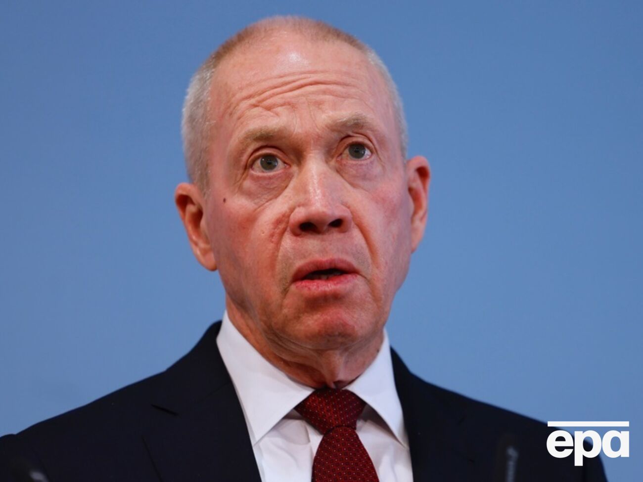 Прежде чем враг встретится с бронетехникой и пехотой, он встретится с бомбами ВВС Израиля, отметил Галант