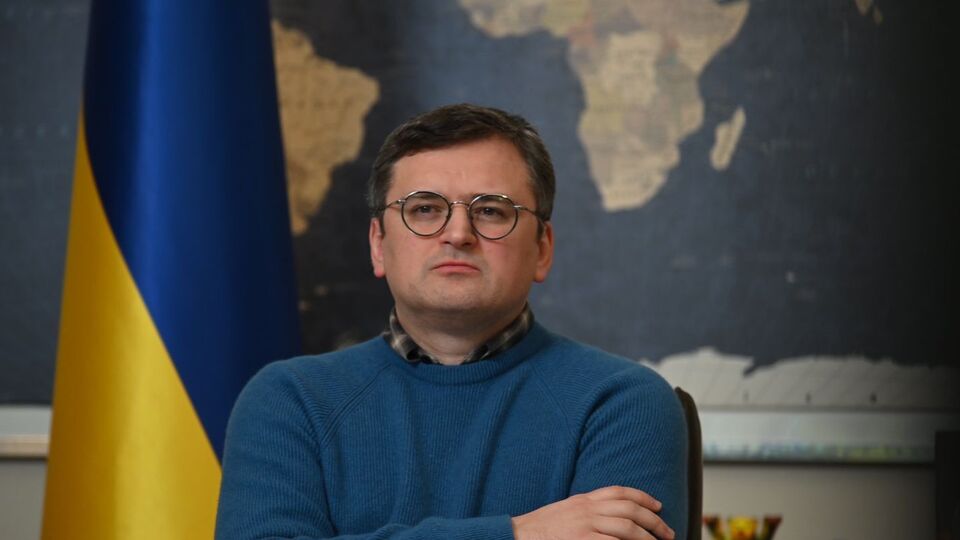 Подвійне громадянство з агресором чи недружніми країнами є неприпустимим, вважає глава МЗС