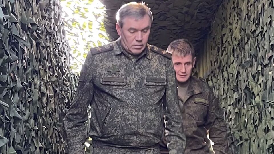 ЗМІ повідомляли, що Україна навесні 2022 року завдала удару по позиціях, де був Герасимов, але він встиг виїхати до атаки