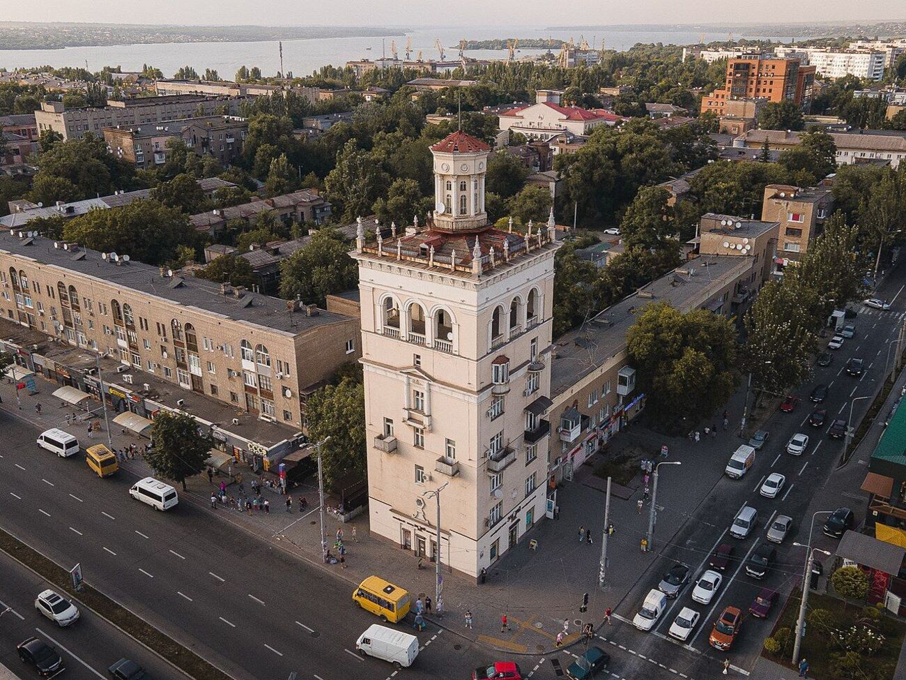 Враг атаковал город с юга