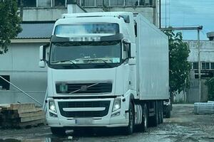 Сырье подозреваемый перевозил в РФ грузовиками своей автотранспортной фирмы