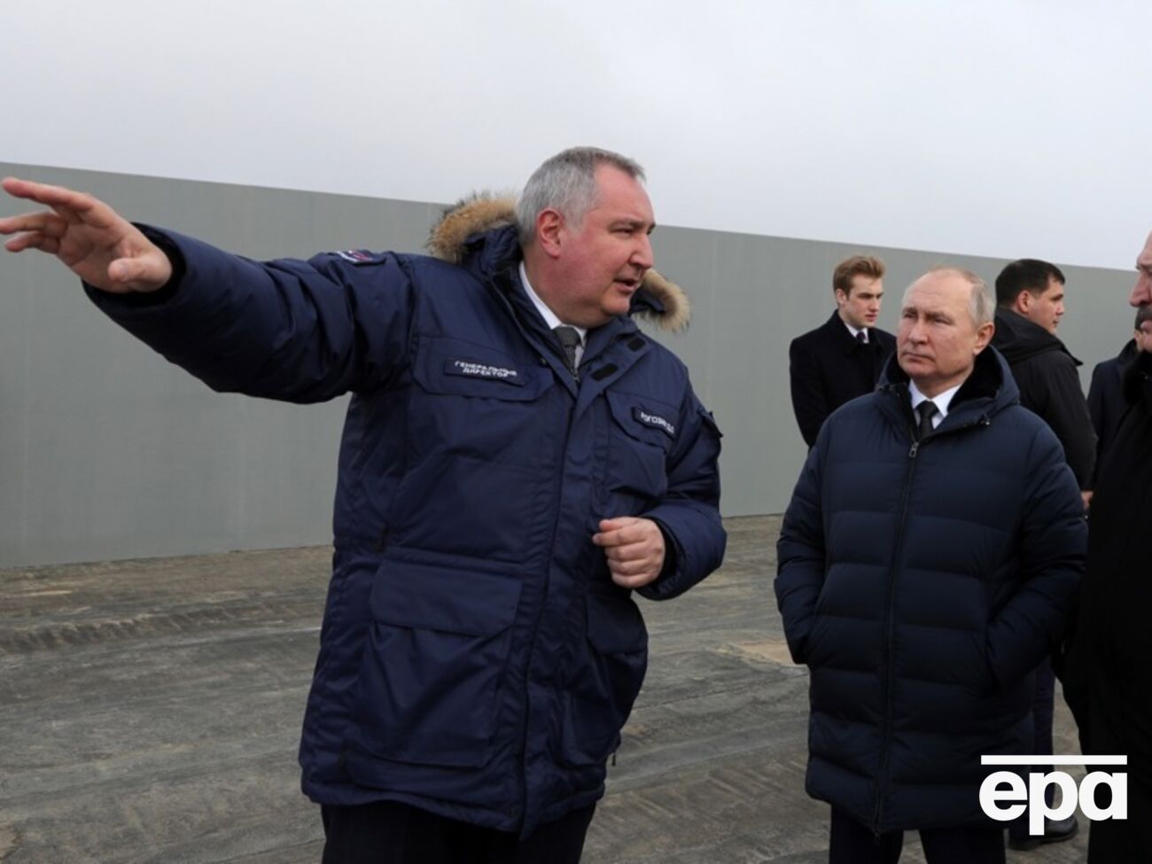 Рогозин предлагал Путину ударить по Украине космической ракетой, написал Bild