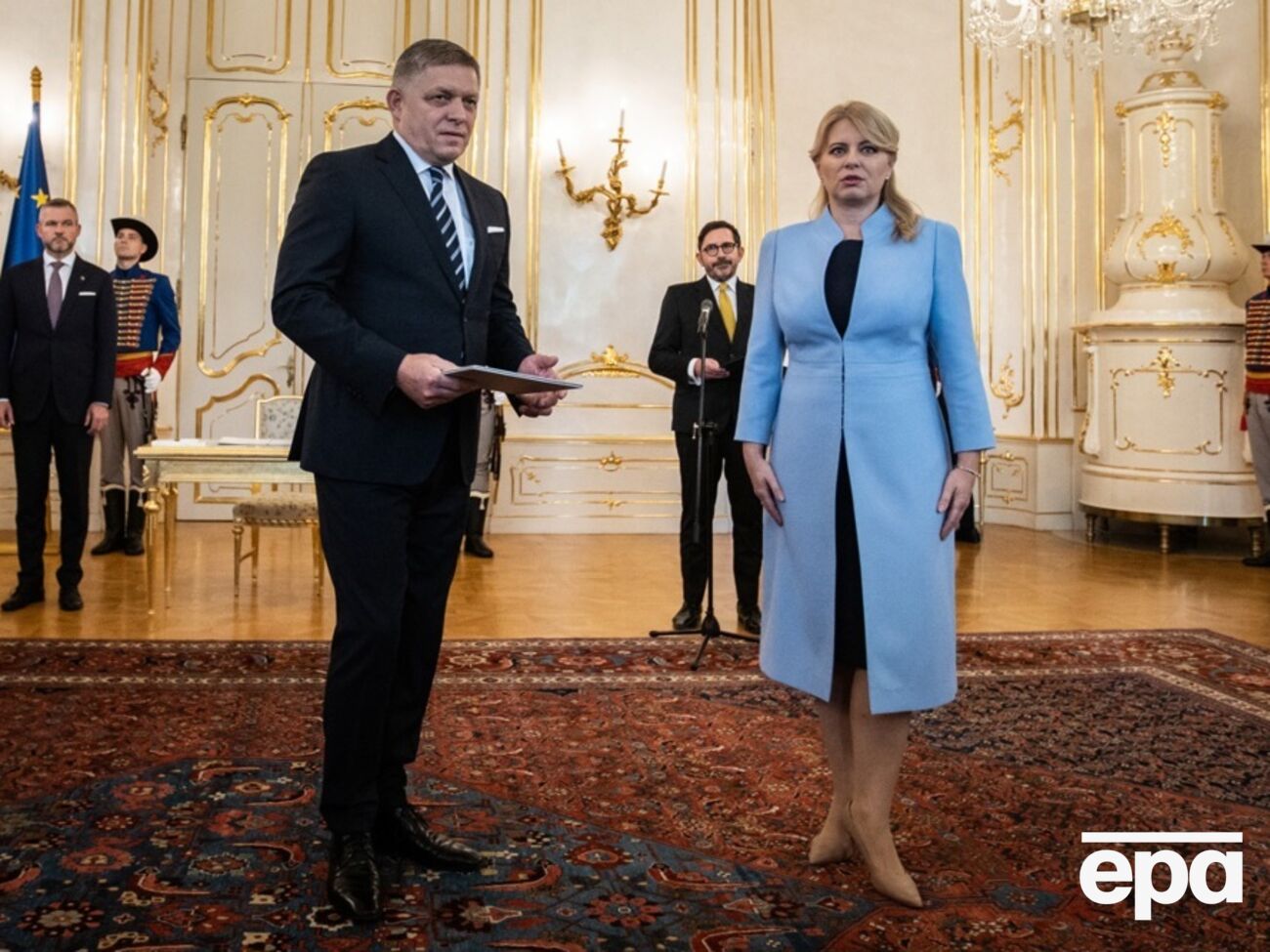 Фицо официально вступил в должность премьера